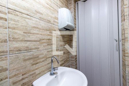 Casa à venda com 100m², 2 quartos e 2 vagasLavabo