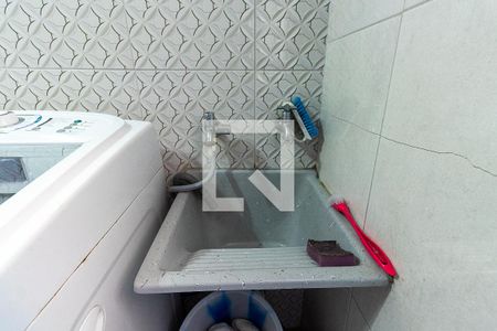 Casa à venda com 100m², 2 quartos e 2 vagasLavanderia