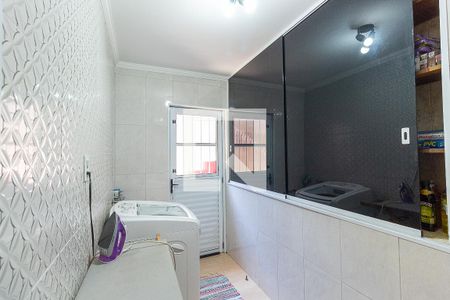 Casa à venda com 100m², 2 quartos e 2 vagasLavanderia