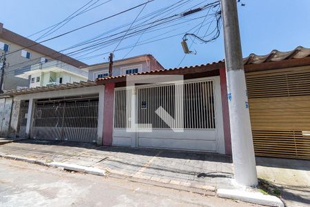 Casa à venda com 100m², 2 quartos e 2 vagasFachada