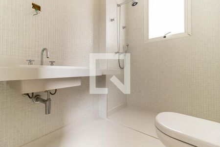 Apartamento à venda com 260m², 4 quartos e 4 vagasBanheiro da Suíte 3