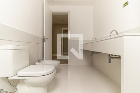 Apartamento à venda com 260m², 4 quartos e 4 vagasBanheiro da Suíte 2