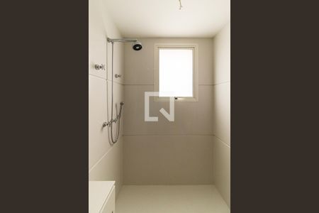 Apartamento à venda com 260m², 4 quartos e 4 vagasBanheiro da Suíte 2 - Ducha