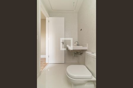 Apartamento à venda com 260m², 4 quartos e 4 vagasBanheiro da Suíte 1