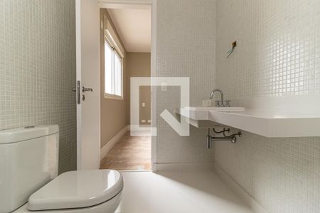 Apartamento à venda com 260m², 4 quartos e 4 vagasBanheiro da Suíte 3