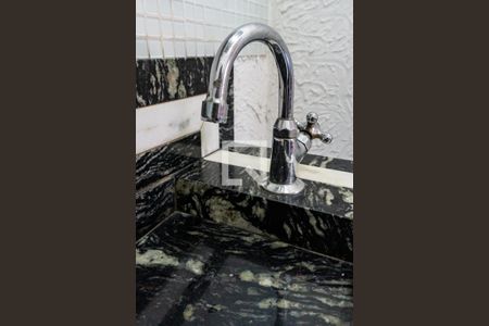 Casa à venda com 218m², 4 quartos e 6 vagasLavabo - Torneira