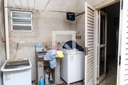 Casa à venda com 218m², 4 quartos e 6 vagasÁrea de Serviço 2