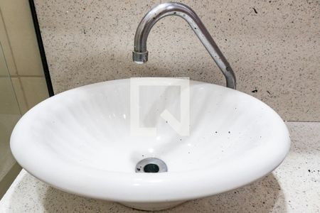 Casa à venda com 218m², 4 quartos e 6 vagasBanheiro da Suíte 2 Detalhe