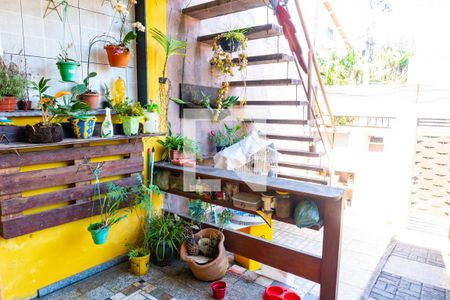 Casa à venda com 218m², 4 quartos e 6 vagasEntrada