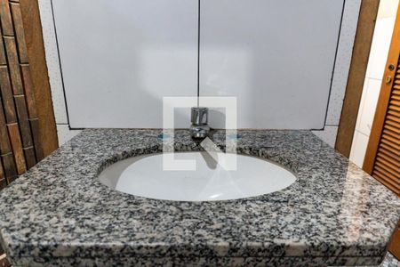 Casa à venda com 218m², 4 quartos e 6 vagasBanheiro