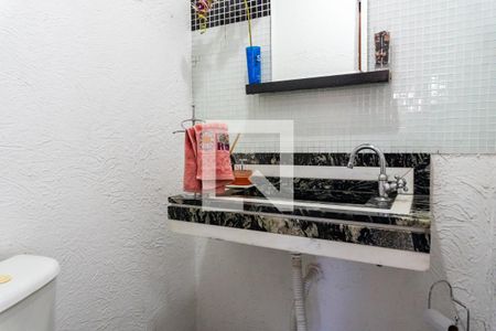 Casa à venda com 218m², 4 quartos e 6 vagasLavabo