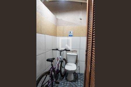 Casa à venda com 218m², 4 quartos e 6 vagasBanheiro