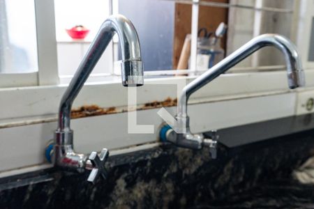 Casa à venda com 218m², 4 quartos e 6 vagasCozinha - Torneira