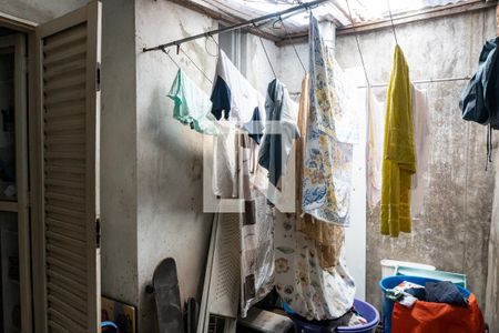 Casa à venda com 218m², 4 quartos e 6 vagasÁrea de Serviço 2