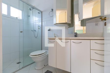 Casa de condomínio para alugar com 600m², 4 quartos e 4 vagasBanheiro da suíte 3