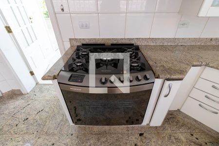 Casa de condomínio para alugar com 600m², 4 quartos e 4 vagasCozinha
