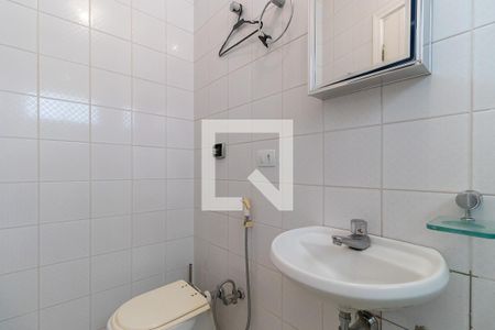 Casa de condomínio para alugar com 600m², 4 quartos e 4 vagasBanheiro de serviço