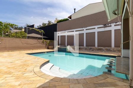 Casa de condomínio para alugar com 600m², 4 quartos e 4 vagasQuintal com piscina