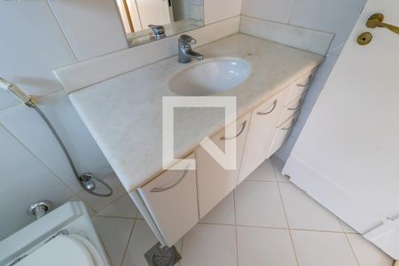 Casa de condomínio para alugar com 600m², 4 quartos e 4 vagasBanheiro da suíte 3