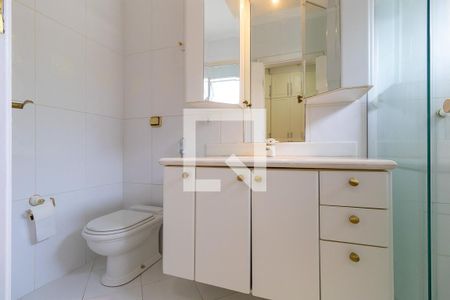 Casa de condomínio para alugar com 600m², 4 quartos e 4 vagasBanheiro da suíte 4