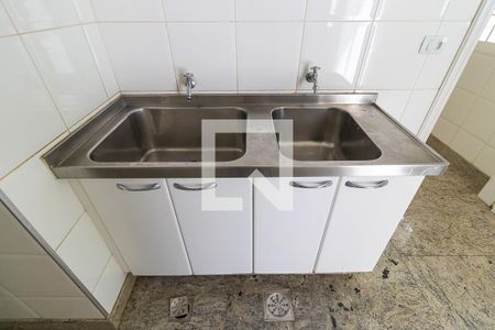 Casa de condomínio para alugar com 600m², 4 quartos e 4 vagasÁrea de serviço