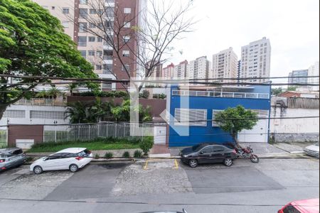 Vista de casa à venda com 3 quartos, 220m² em Vila Gumercindo, São Paulo