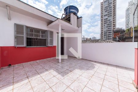 Varanda de casa à venda com 3 quartos, 220m² em Vila Gumercindo, São Paulo