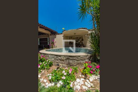 Casa à venda com 120m², 3 quartos e 3 vagas Casa à venda com 120m², 3 quartos e 3 vagasPiscina