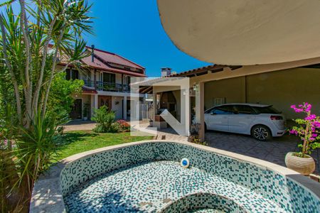 Casa à venda com 120m², 3 quartos e 3 vagas Casa à venda com 120m², 3 quartos e 3 vagasPiscina