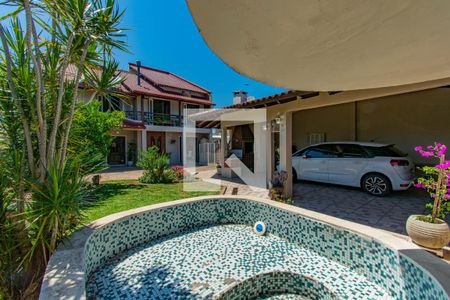 Casa à venda com 120m², 3 quartos e 3 vagas Casa à venda com 120m², 3 quartos e 3 vagasPiscina