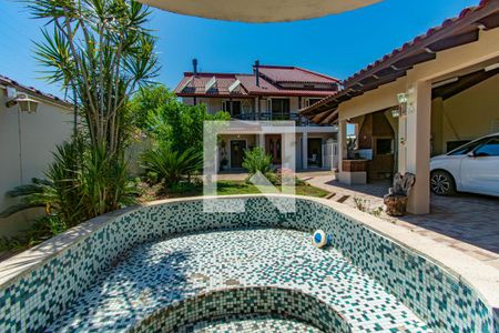 Casa à venda com 120m², 3 quartos e 3 vagas Casa à venda com 120m², 3 quartos e 3 vagasPiscina