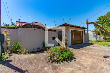 Casa à venda com 120m², 3 quartos e 3 vagas Casa à venda com 120m², 3 quartos e 3 vagasFachada