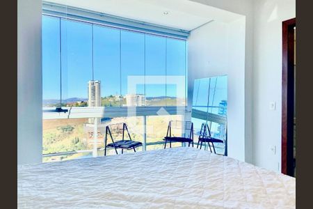 Apartamento à venda com 1 quarto, 47m² em Vale do Sereno, Nova Lima