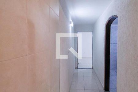 Corredor de casa para alugar com 4 quartos, 144m² em Vila Virginia, São Paulo