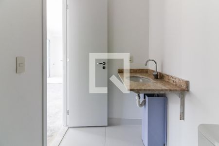 Apartamento à venda com 93m², 2 quartos e 1 vaga Apartamento à venda com 93m², 2 quartos e 1 vagaBanheiro Social