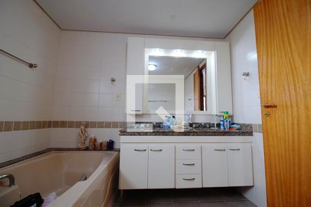Apartamento para alugar com 198m², 4 quartos e 4 vagasBanheiro da Suíte 3