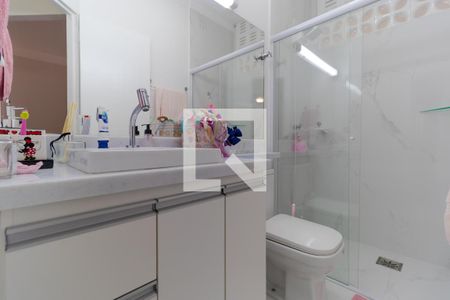 Banheiro de apartamento à venda com 2 quartos, 75m² em Vila Angelino Rossi, Campinas