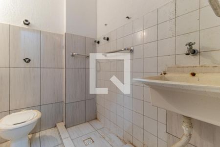 Banheiro de kitnet/studio para alugar com 1 quarto, 35m² em Santa Ifigênia, São Paulo