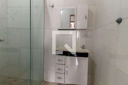 Banheiro de casa para alugar com 2 quartos, 70m² em Jardim Salete, Taboão da Serra