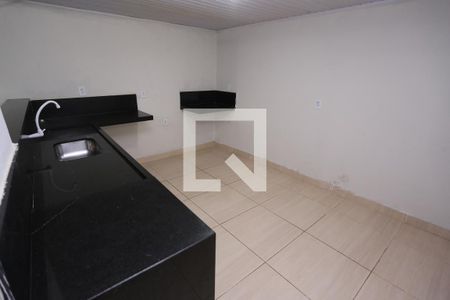Casa para alugar com 100m², 2 quartos e 2 vagasCozinha