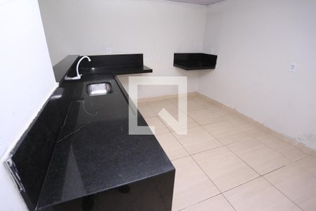 Casa para alugar com 100m², 2 quartos e 2 vagasCozinha