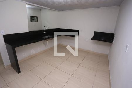 Casa para alugar com 100m², 2 quartos e 2 vagasCozinha