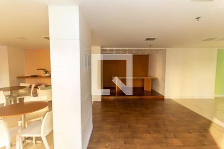 Apartamento à venda com 75m², 2 quartos e 1 vagaÁrea comum