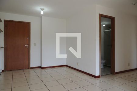 Apartamento para alugar com 75m², 2 quartos e 1 vagaSala