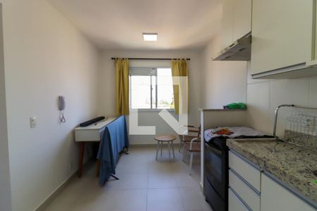 Sala de apartamento para alugar com 2 quartos, 35m² em Parque Munhoz, São Paulo