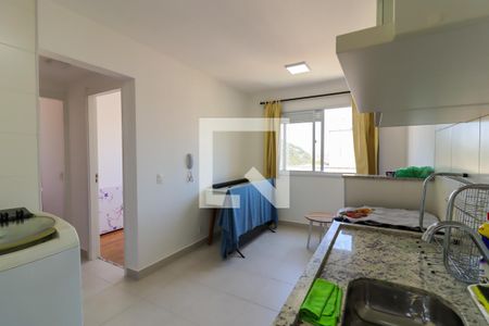 Sala e Cozinha de apartamento para alugar com 2 quartos, 35m² em Parque Munhoz, São Paulo