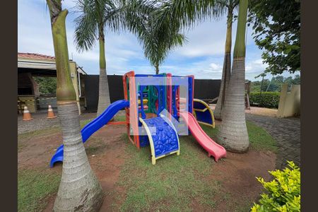 Casa de condomínio à venda com 130m², 3 quartos e 2 vagasÁrea comum - Playground