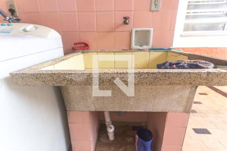 Casa à venda com 184m², 3 quartos e 3 vagas Casa à venda com 184m², 3 quartos e 3 vagasTanque