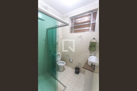 Casa à venda com 184m², 3 quartos e 3 vagas Casa à venda com 184m², 3 quartos e 3 vagasBanheiro social