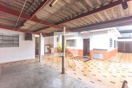 Casa à venda com 184m², 3 quartos e 3 vagas Casa à venda com 184m², 3 quartos e 3 vagasQuintal